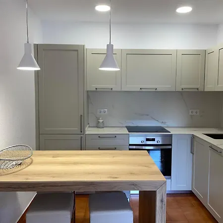 P-1 4 Pax Apartment